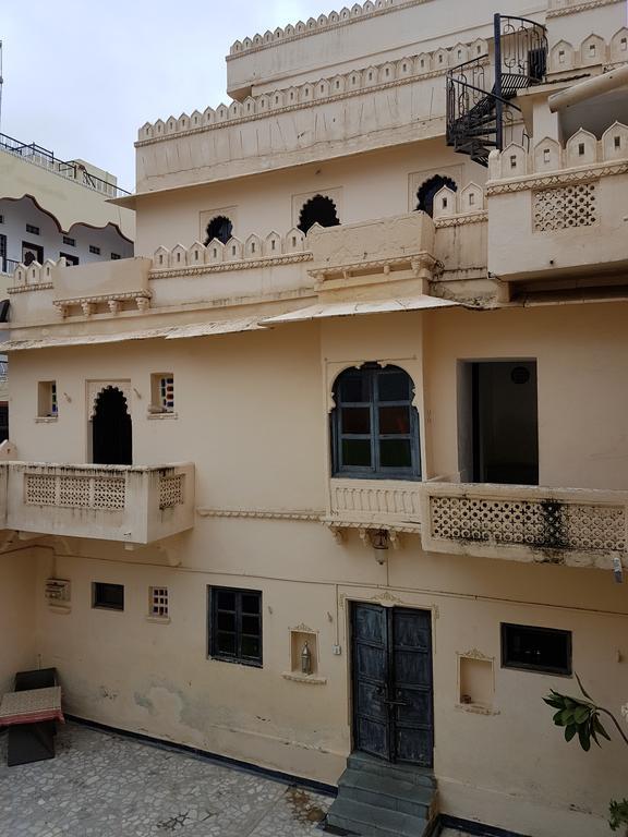 Silver Moon Haveli Hotel Udaipur Exterior photo